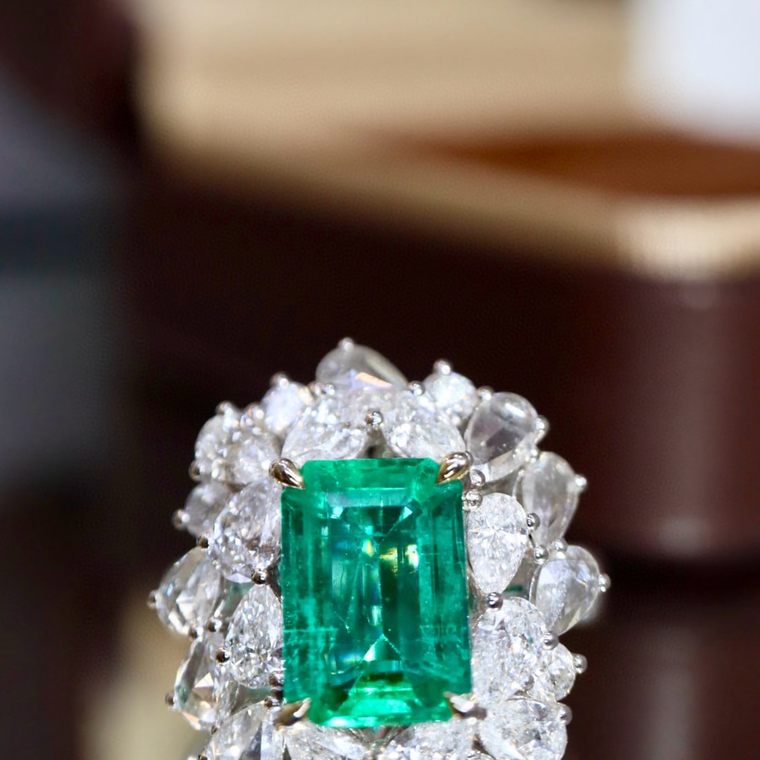 14k Gold 3.63 Ctw Vivid Green Natural Emerald & Diamond Ring: Ref:230996225 // gold content:14k gold // ring size:7. 25us // // main gemstone:emerald // shape:octagonal // carat weight:1. 85ct // color:vivid green // treatment:natural // // adjacent gemstone 2 :