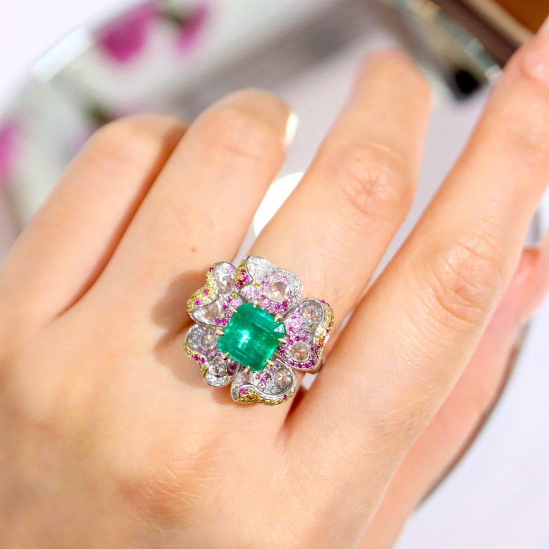 14k Gold 3.17 Ctw Vivid Green Natural Emerald & Diamond Ring - 3