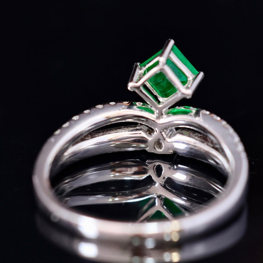 14k Gold 0.78 Ctw Vivid Green Natural Emerald & Diamond Ring - 3