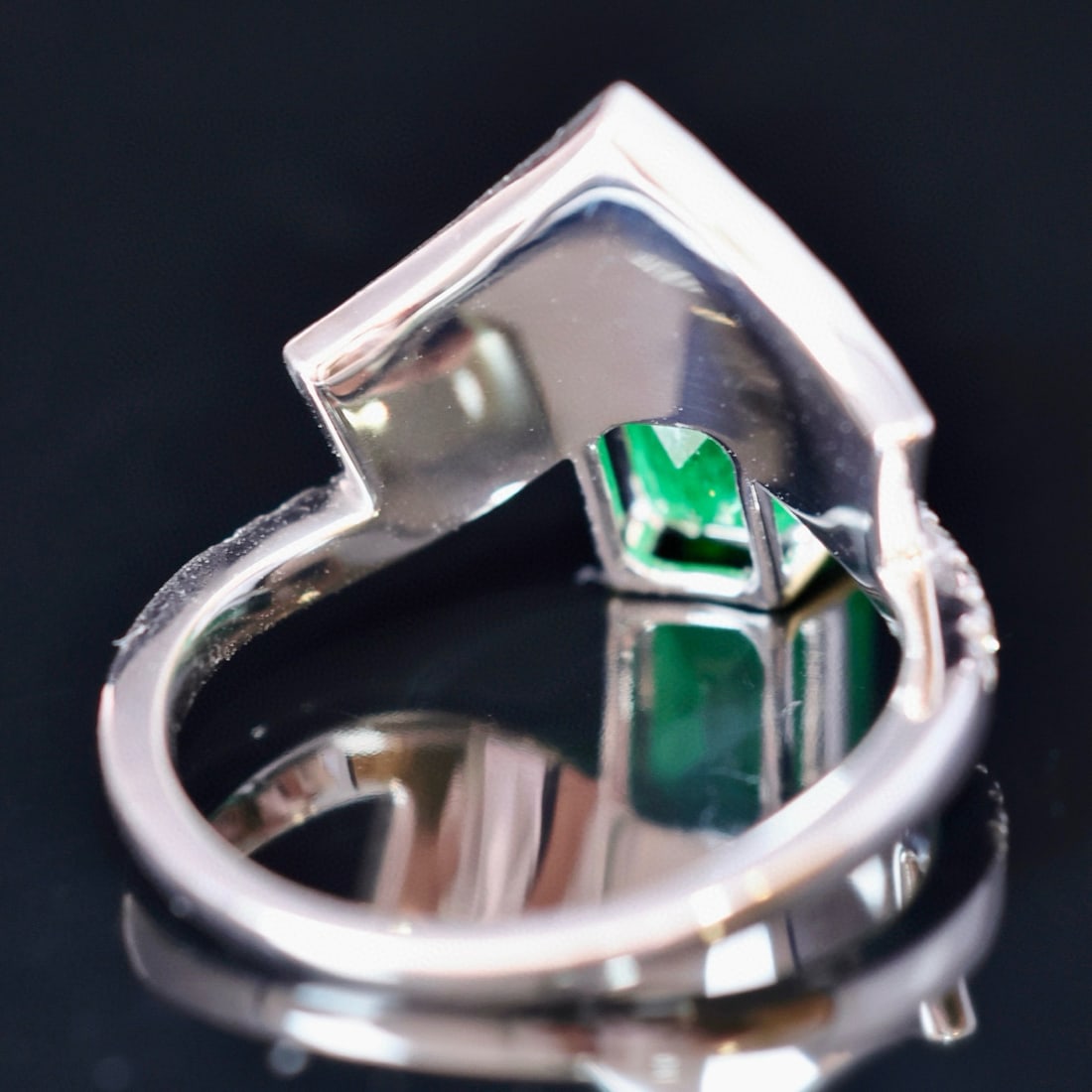 14k Gold 1.92 Ctw Vivid Green Natural Emerald & Diamond Ring - 4