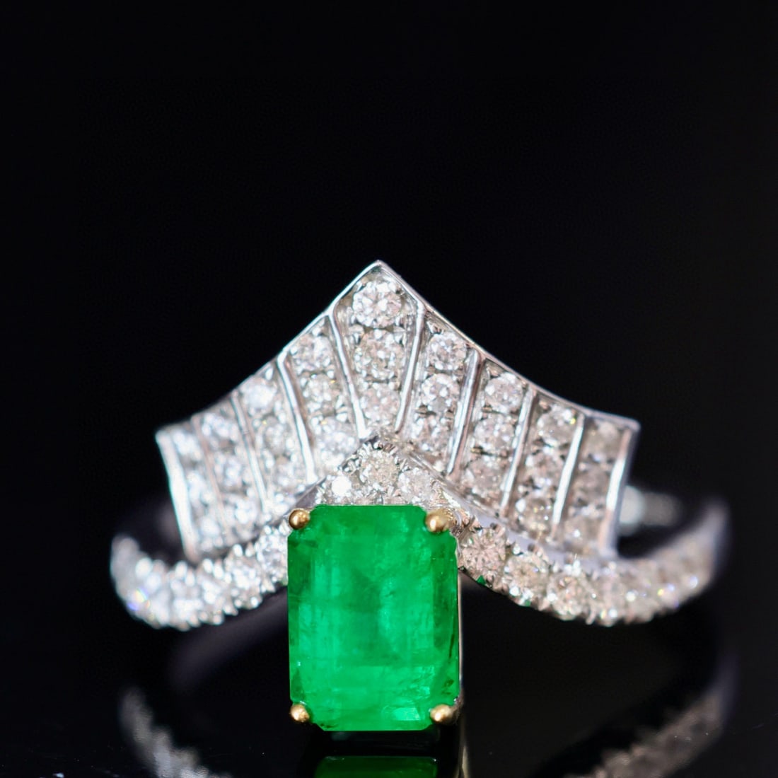 14k Gold 1.92 Ctw Vivid Green Natural Emerald & Diamond Ring - 5