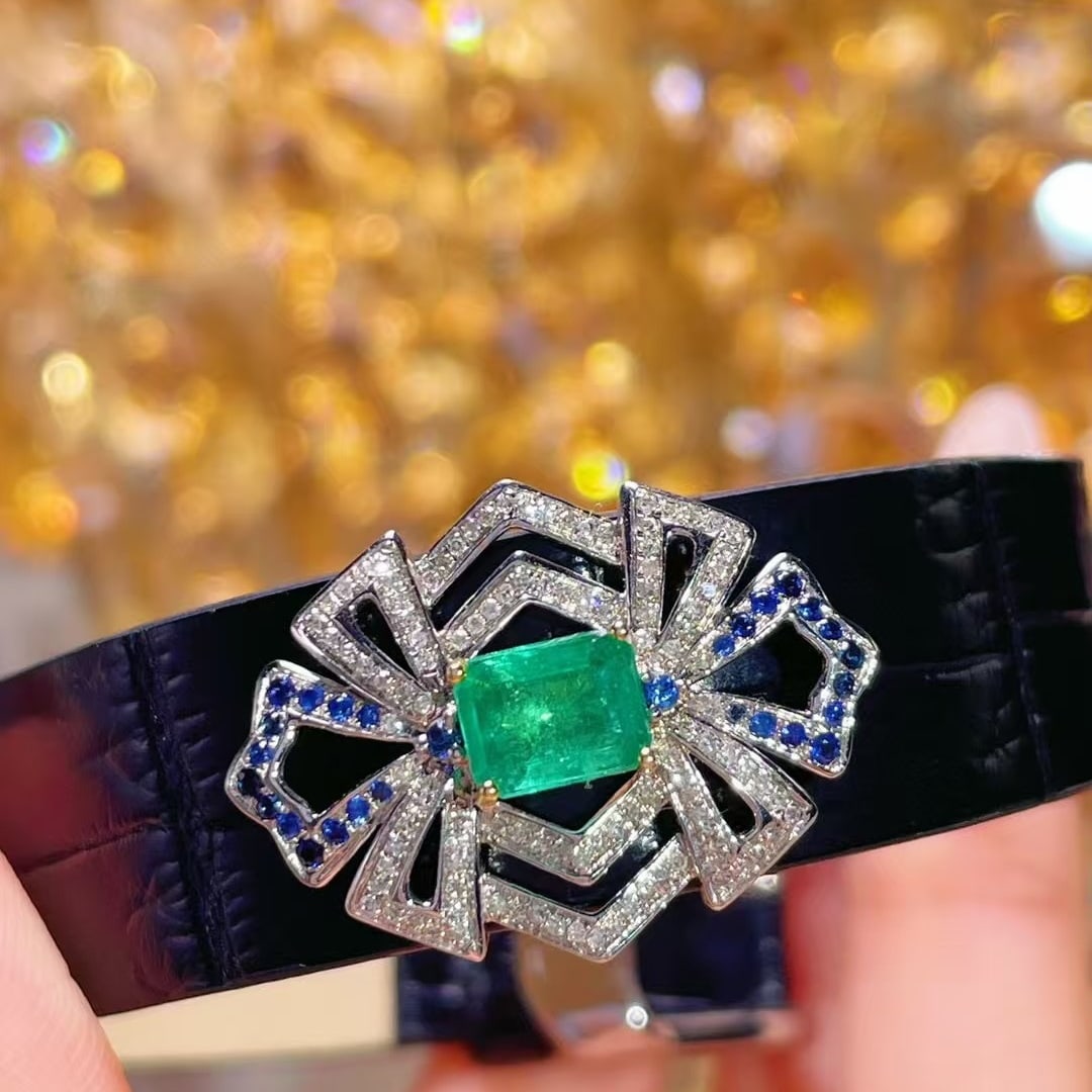 14k Gold 1.01 Ct Vivid Green Natural Emerald & Diamond & Sapphire Bangle/pendant( Without Chain ): Ref:230996234 // gold content:14k gold // main gemstone:emerald // shape:octagonal // carat weight:1. 01ct // color:vivid green // treatment:natural // // adjacent gemstone 2 : diamond // shape:round