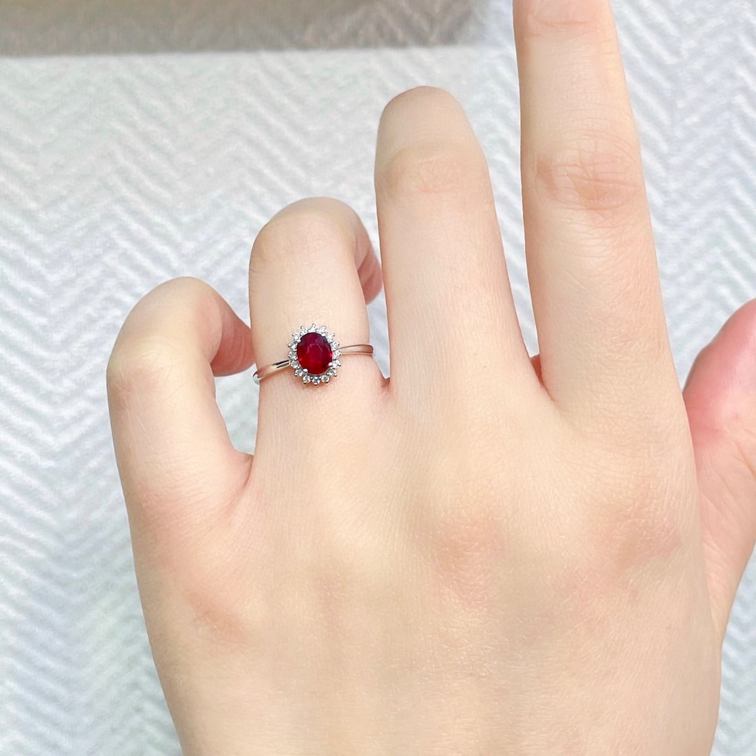 14k Gold 0.84 Ctw Natural Ruby & Diamond Ring - 2