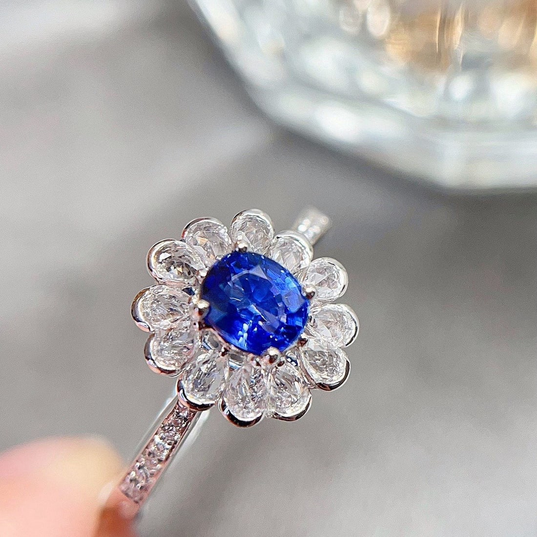 14k Gold 0.7 Ct Natural Sapphire & Diamond & Sapphire Ring - 5