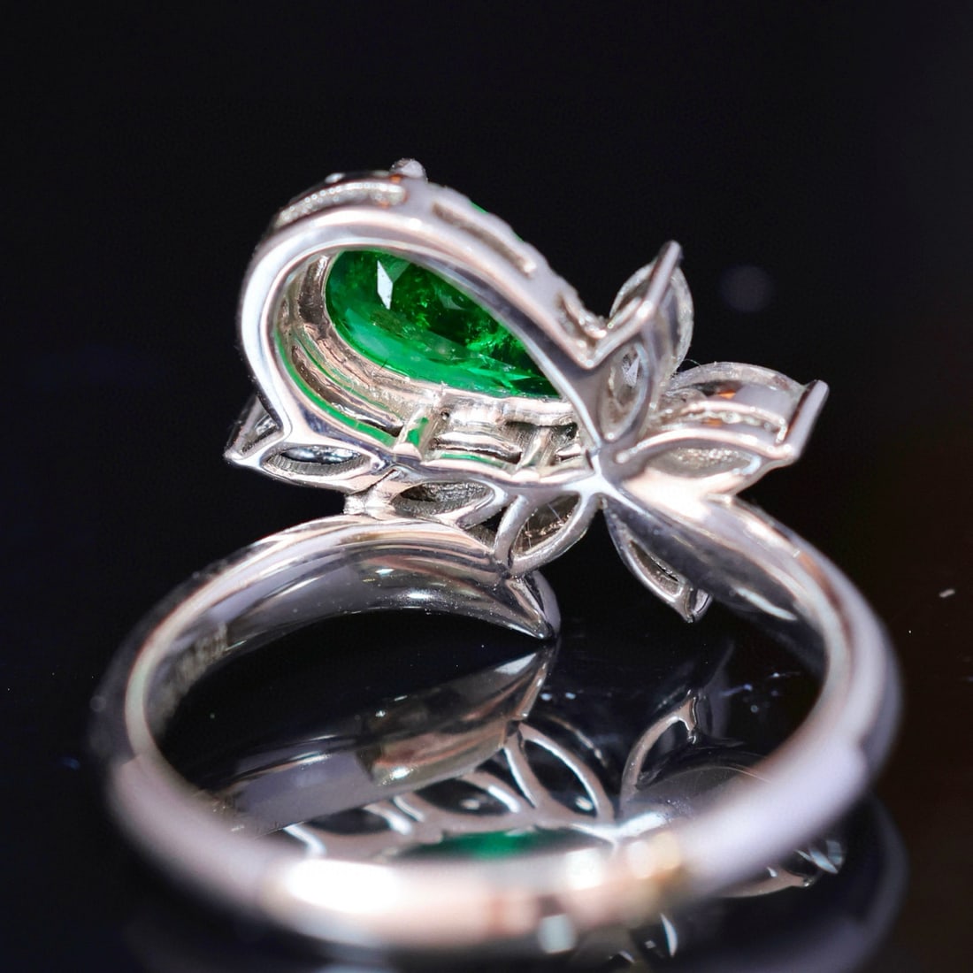 14k Gold 1.23 Ctw Vivid Green Natural Emerald & Diamond Ring - 5