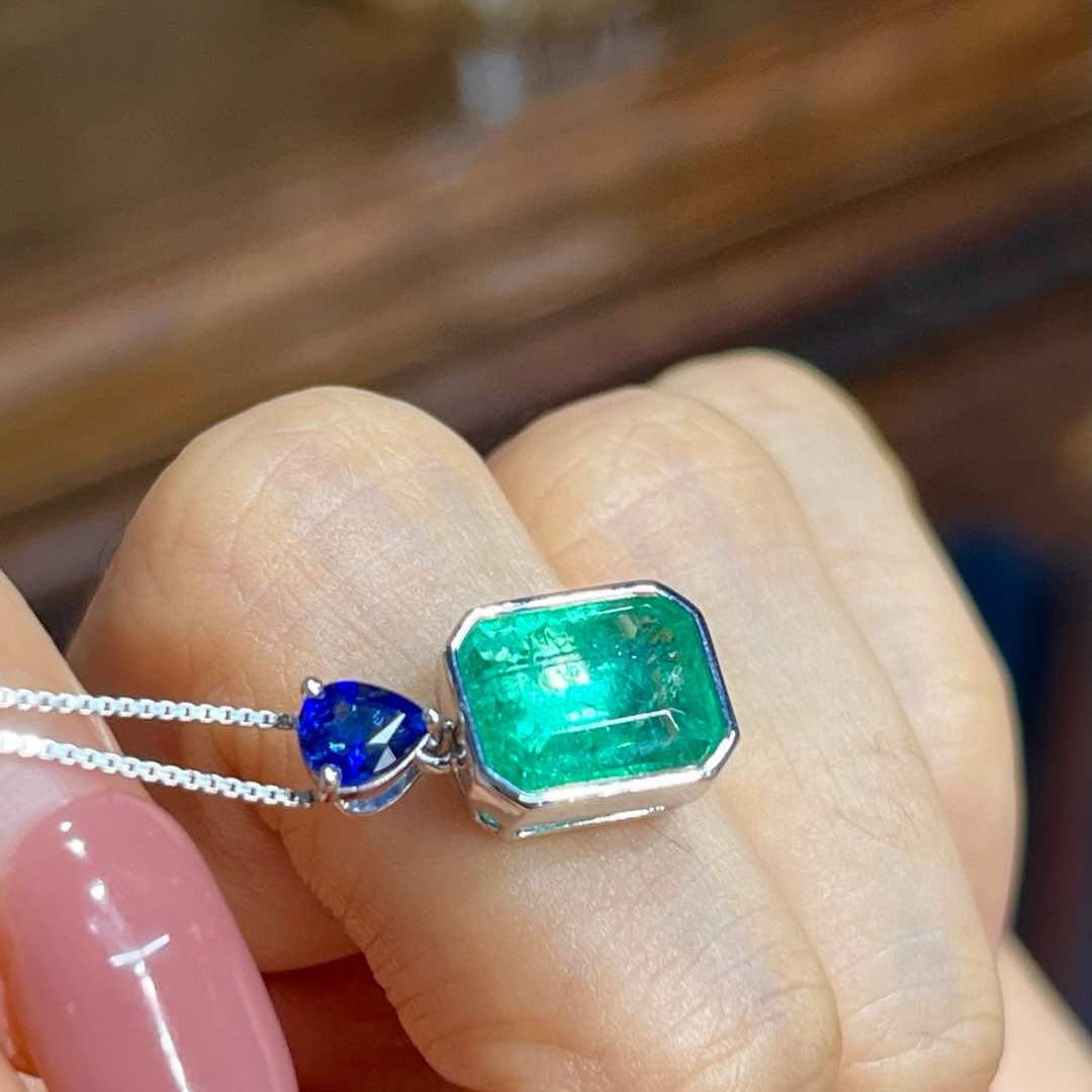 14k Gold 3.11 Ctw Natural Emerald & Sapphire & Toi Et Moi Pendant( Without Chain ) - 4