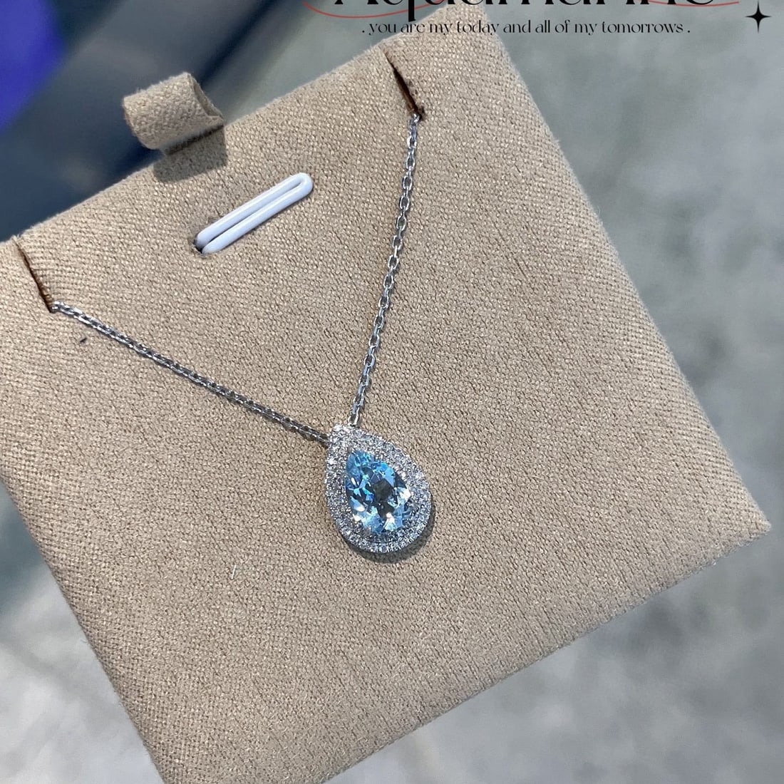 14k Gold 2.34 Ctw Natural Aquamarine & Diamond Jewelry Set: Ref:230996254 // gold content:14k gold // ring size:7. 25us // // necklace // main gemstone:aquamarine // shape:pear // carat weight:1. 08ct // color:santa maria color // treatment:natural // // adjac