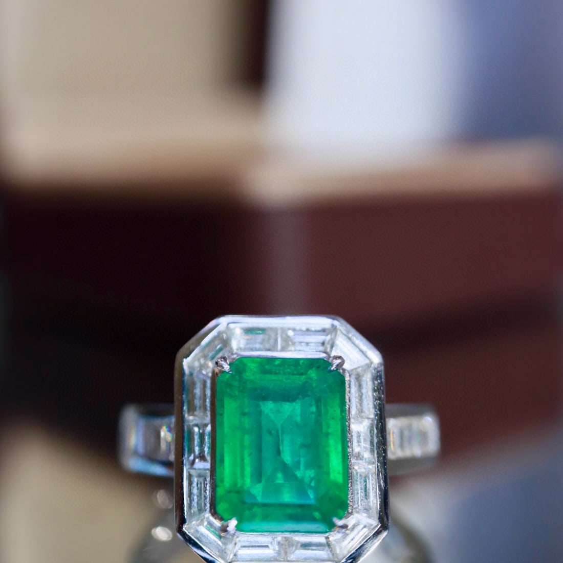 14k Gold 3.37 Ctw Vivid Green Natural Emerald & Diamond Ring - 5