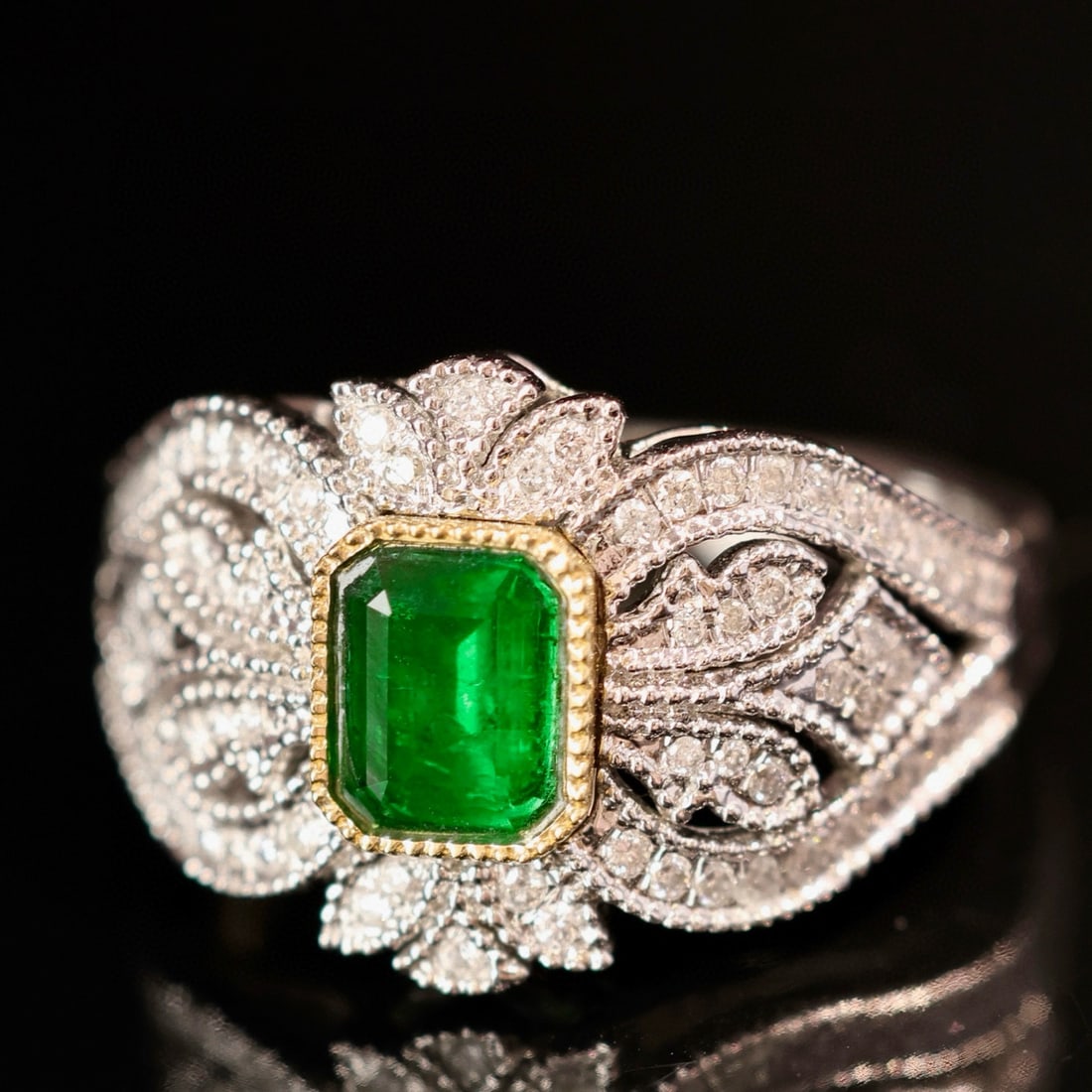 14k Gold 0.98 Ctw Vivid Green Natural Emerald & Diamond Ring: Ref:230996261 // gold content:14k gold // ring size:7. 25us // // main gemstone:emerald // shape:octagonal // carat weight:0. 62ct // color:vivid green // treatment:natural // // adjacent gemstone 2 :