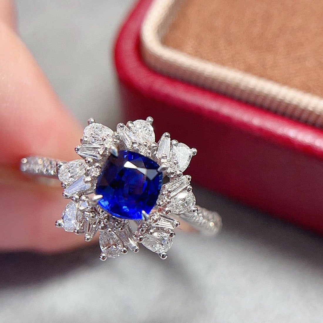 14k Gold 1.66 Ctw Natural Sapphire & Diamond Ring - 6