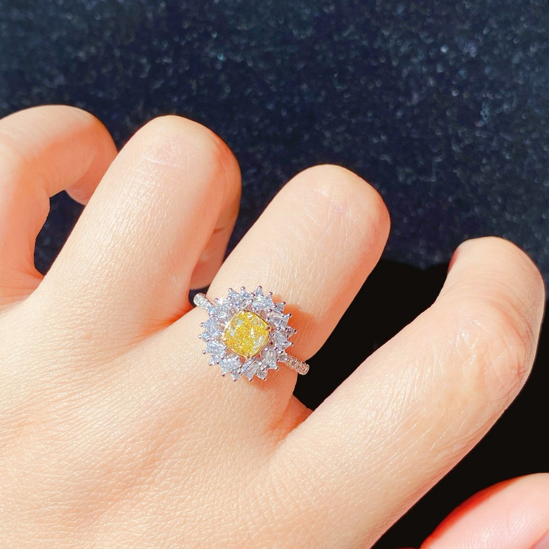 Gia Certified 14k Gold 1.53 Ctw Natural Yellow Diamond & Diamond Ring - 5