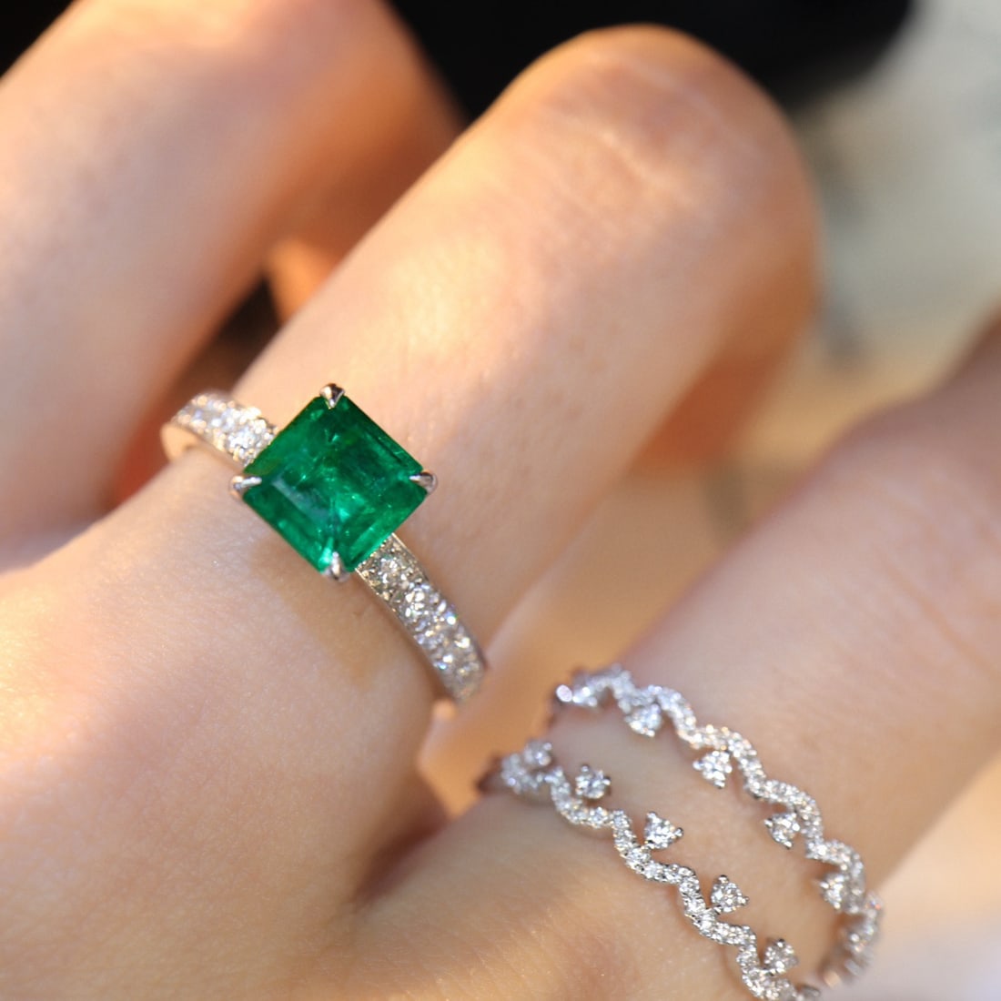14k Gold 2.08 Ctw Vivid Green Natural Emerald & Diamond Ring - 3