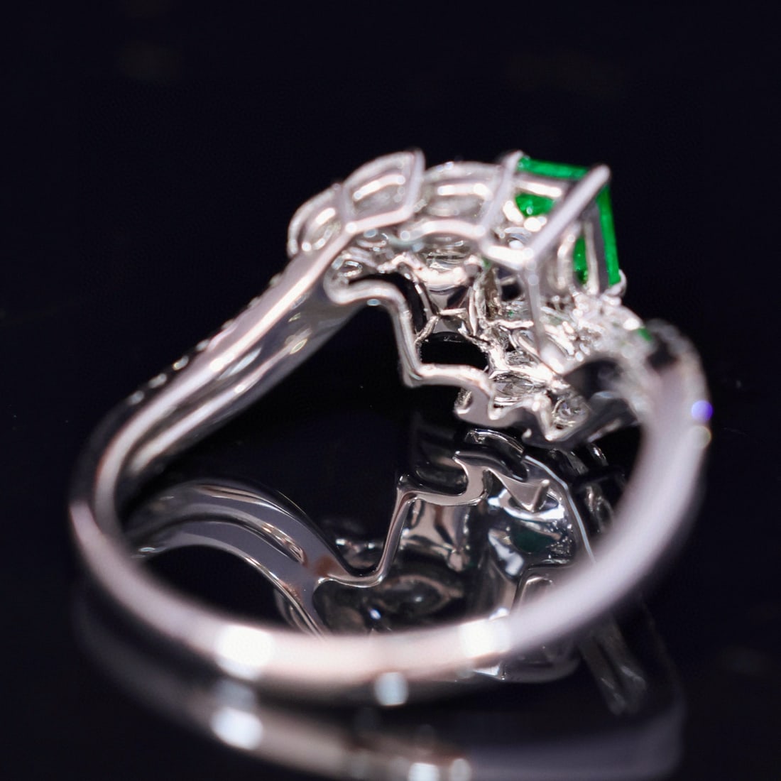 14k Gold 1.05 Ctw Natural Emerald & Diamond Ring - 4