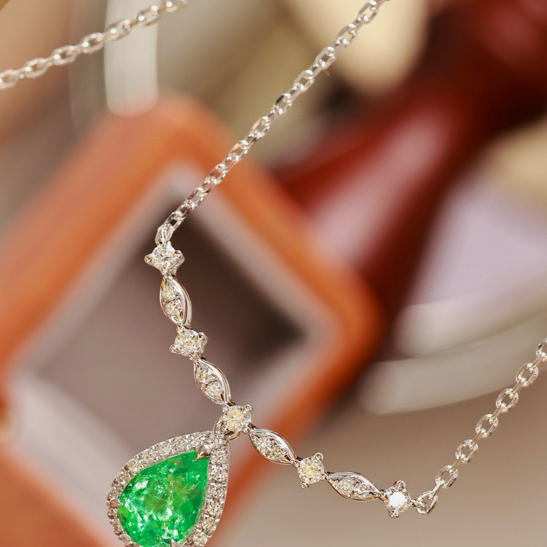 14k Gold 1.64 Ctw Natural Emerald & Diamond Necklace - 4