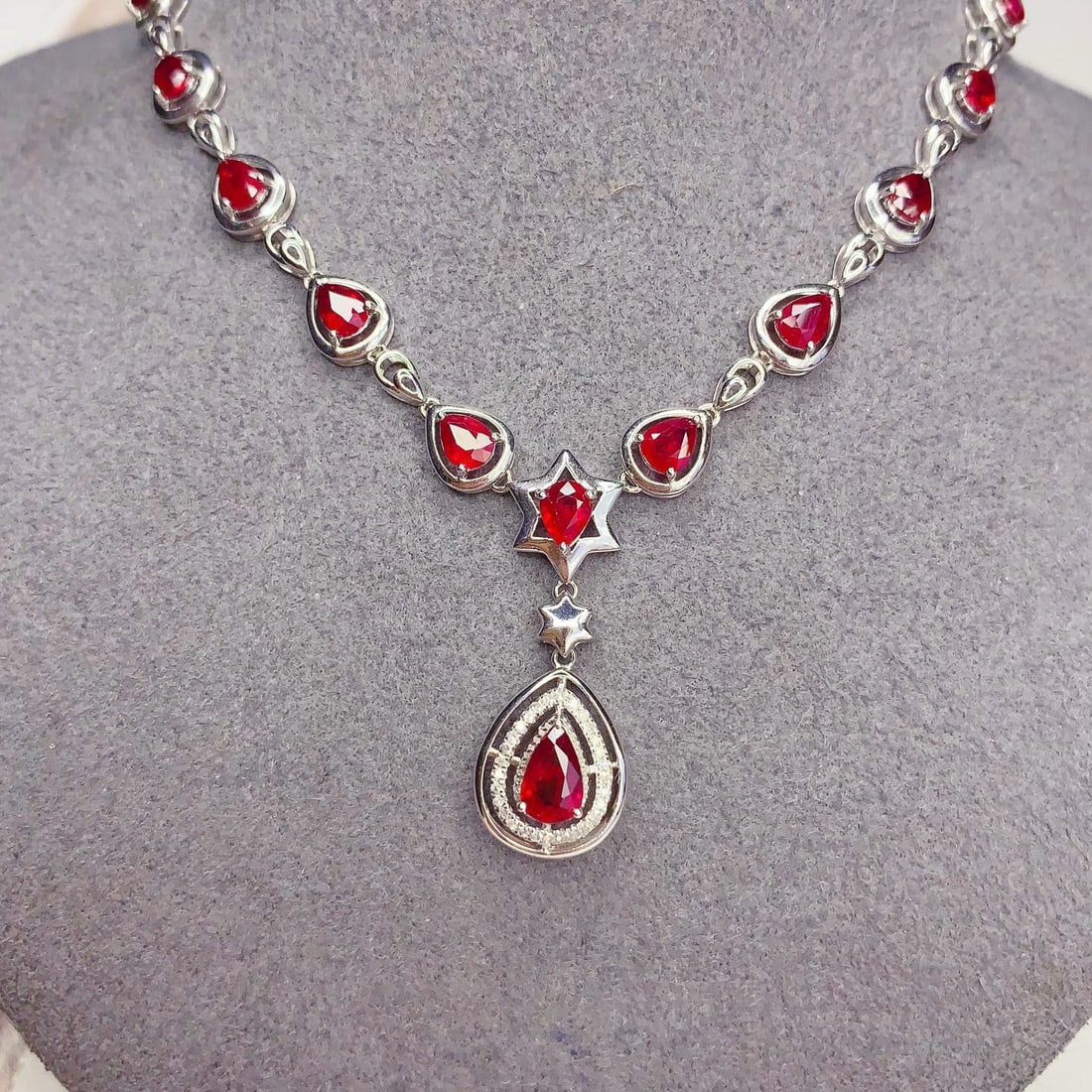 14k Gold 5.38 Ct Vivid Red Natural Ruby & Diamond Necklace - 2
