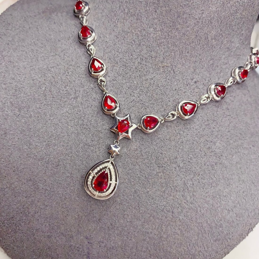 14k Gold 5.38 Ct Vivid Red Natural Ruby & Diamond Necklace - 3