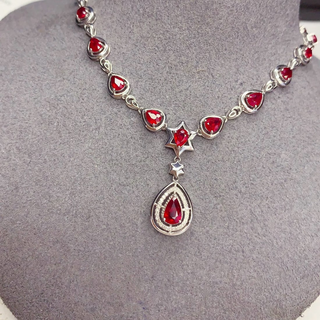 14k Gold 5.38 Ct Vivid Red Natural Ruby & Diamond Necklace - 5
