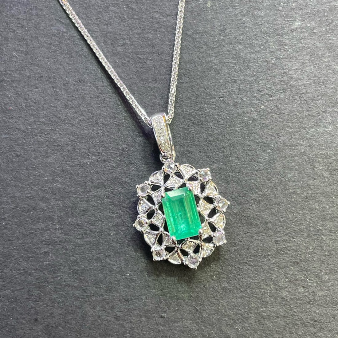 14k Gold 0.9 Ct Natural Emerald & Diamond & Sapphire Pendant( Without Chain ): Ref:230996287 // gold content:14k gold // main gemstone:emerald // shape:octagonal // carat weight:0. 9ct // color:green // treatment:natural // // adjacent gemstone 2 : diamond // number of stones:21