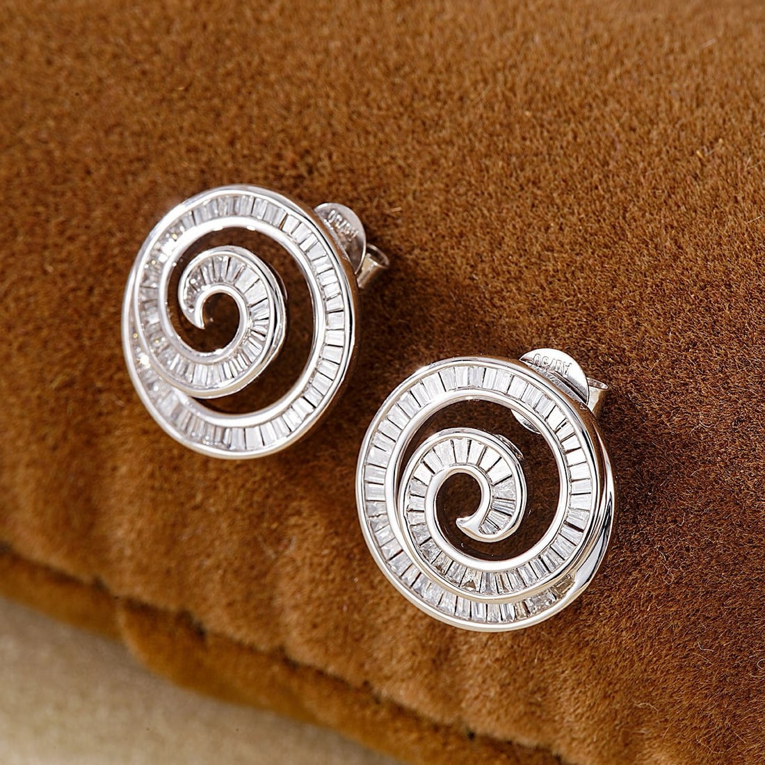 14k Gold 0.64 Ct Natural H Diamond Earrings - 3