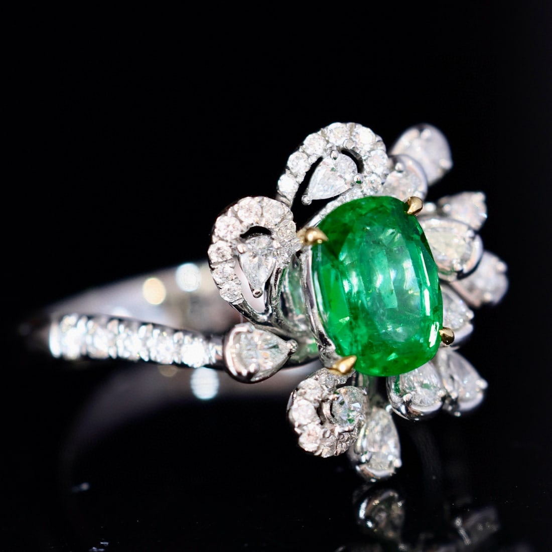 14k Gold 1.99 Ctw Vivid Green Natural Emerald & Diamond Ring - 2