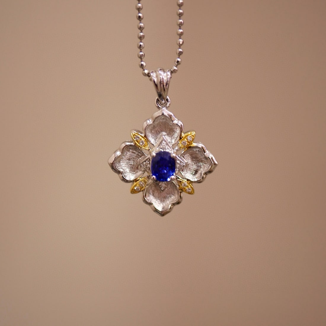 14k Gold 0.36 Ctw Natural Sapphire & Diamond Pendant( Without Chain ): Ref:230996300 // gold content:14k gold // main gemstone:sapphire // shape:oval // carat weight:0. 33ct // color:blue // treatment:natural // // adjacent gemstone 2 : diamond // shape:round // carat