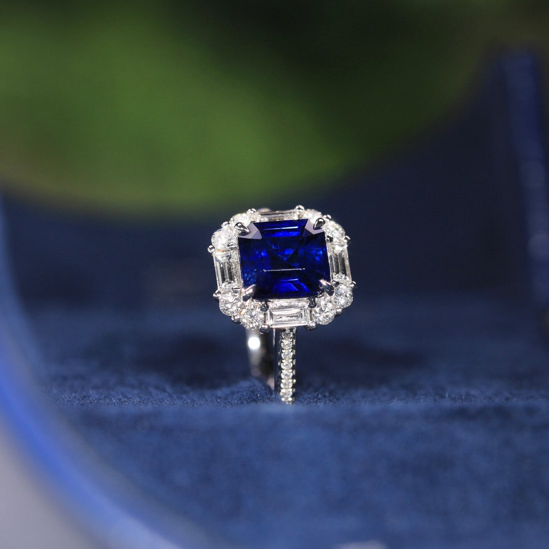 14k Gold 2.81 Ctw Natural Sapphire & Diamond Ring - 2