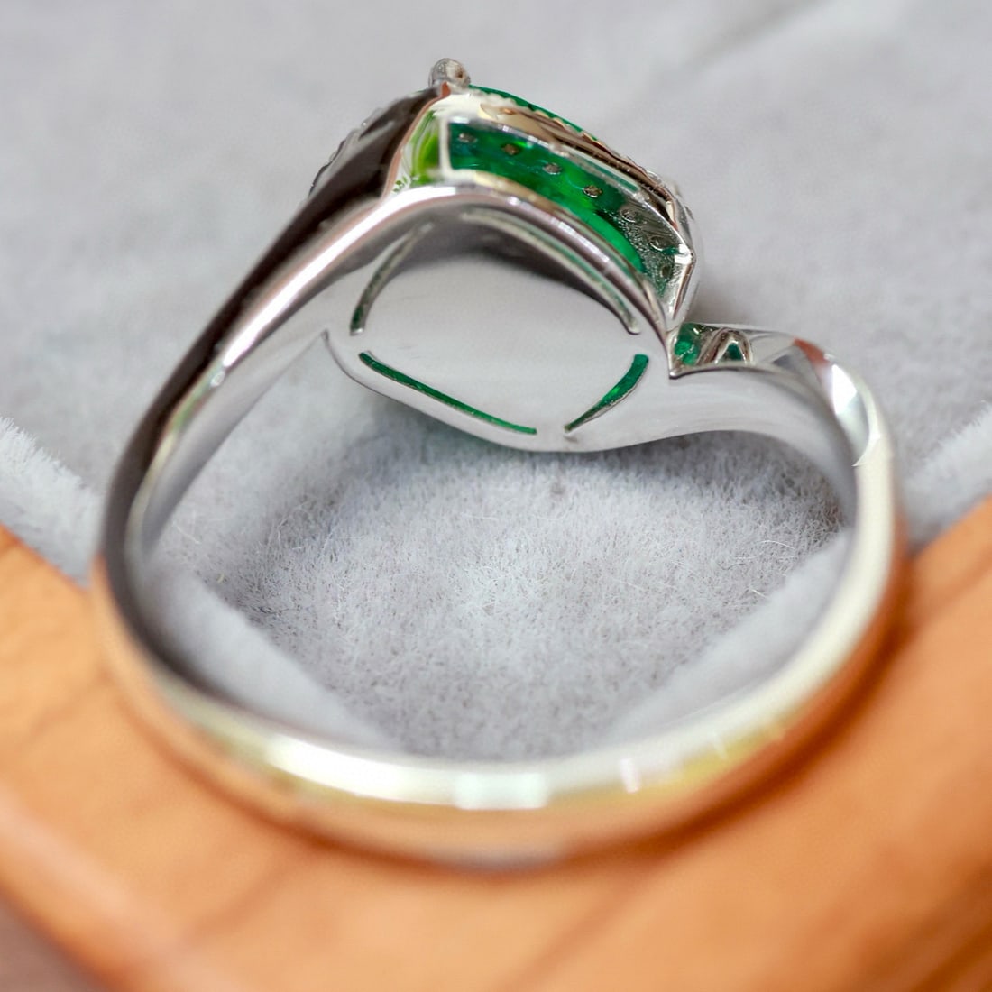 14k Gold 1.96 Ctw Vivid Green Natural Emerald & Diamond Ring - 5