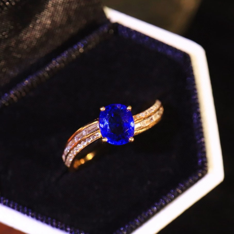 14k Gold 1.33 Ctw Natural Sapphire & Diamond Ring: Ref:230996310 // gold content:14k gold // ring size:7. 25us // // main gemstone:sapphire // shape:oval // carat weight:1. 13ct // color:cornflower blue // treatment:natural // // adjacent gemstone 2