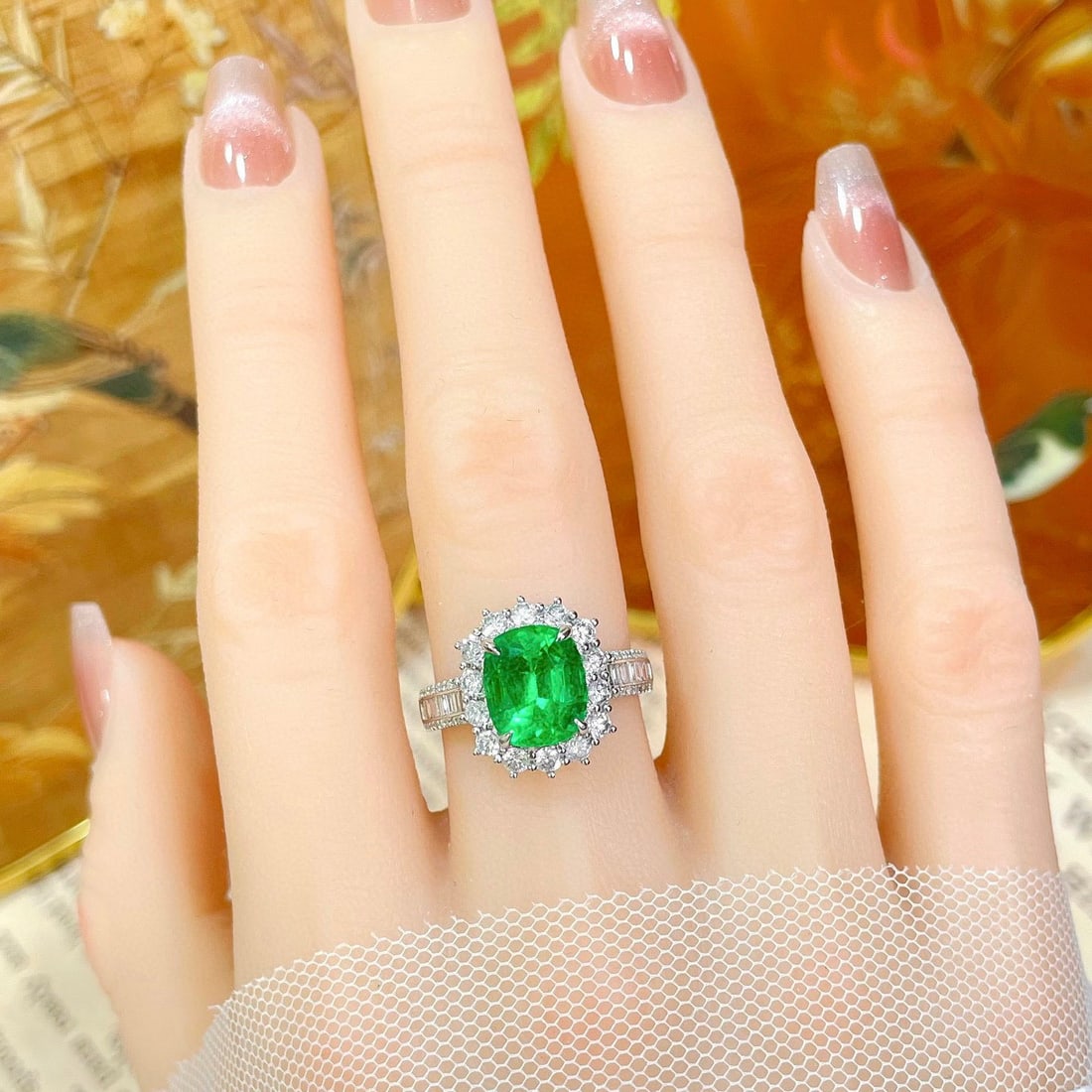 14k Gold 3.99 Ctw Vivid Green Natural Emerald & Diamond Ring - 4