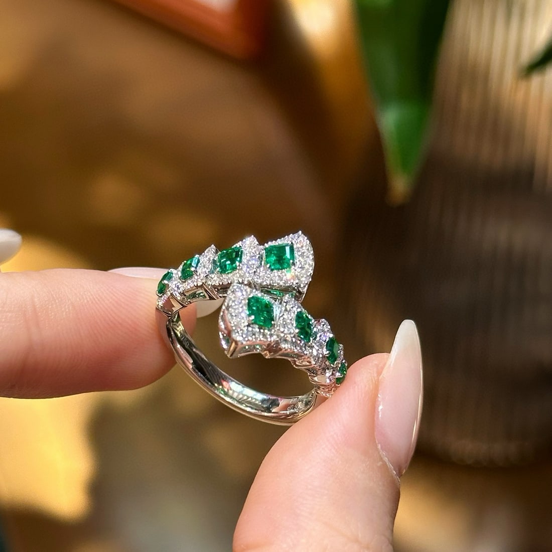 14k Gold 1.39 Ctw Vivid Green Natural Emerald & Diamond Ring - 4