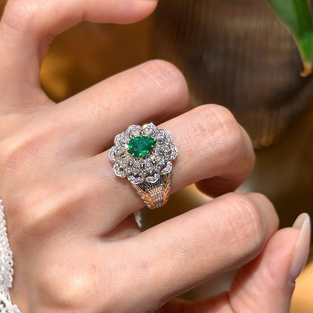 14k Gold 1.24 Ctw Vivid Green Natural Emerald & Diamond Ring - 4