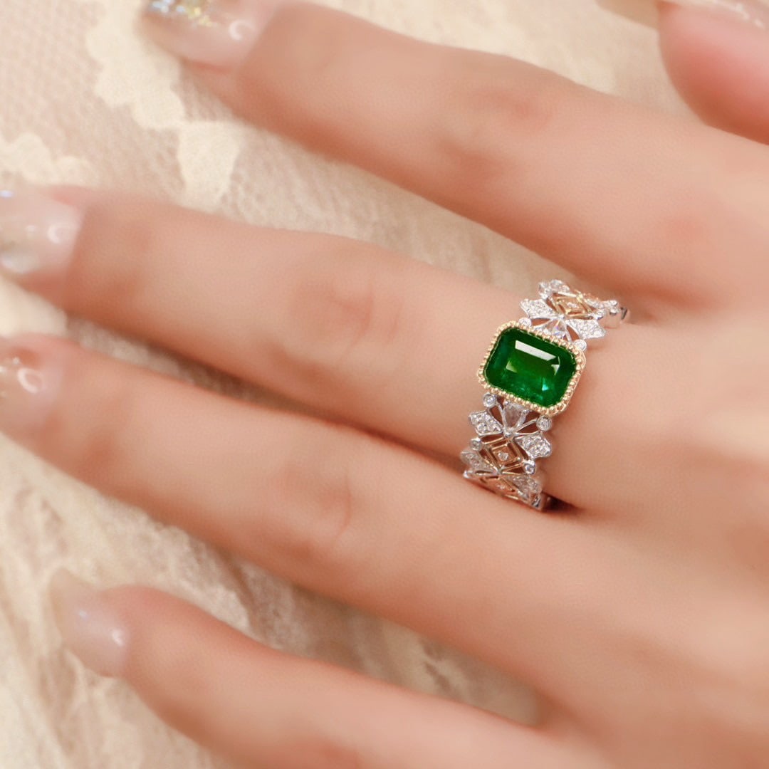 14k Gold 1.37 Ctw Vivid Green Natural Emerald & Diamond Ring - 4