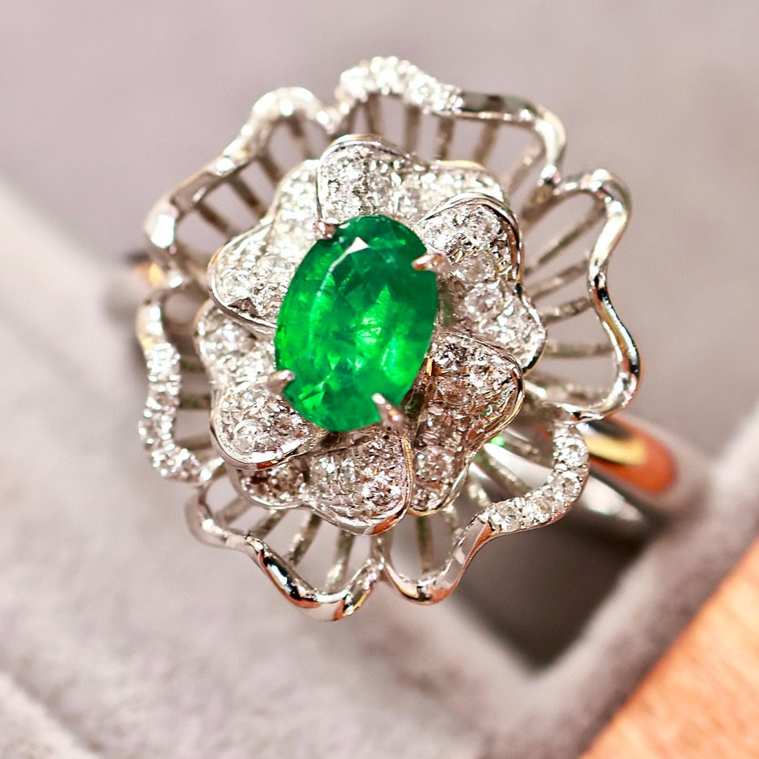 14k Gold 0.75 Ctw Vivid Green Natural Emerald & Diamond Ring: Ref:230996353 // gold content:14k gold // ring size:7. 25us // // main gemstone:emerald // shape:oval // carat weight:0. 56ct // color:vivid green // treatment:natural // // adjacent gemstone 2 :