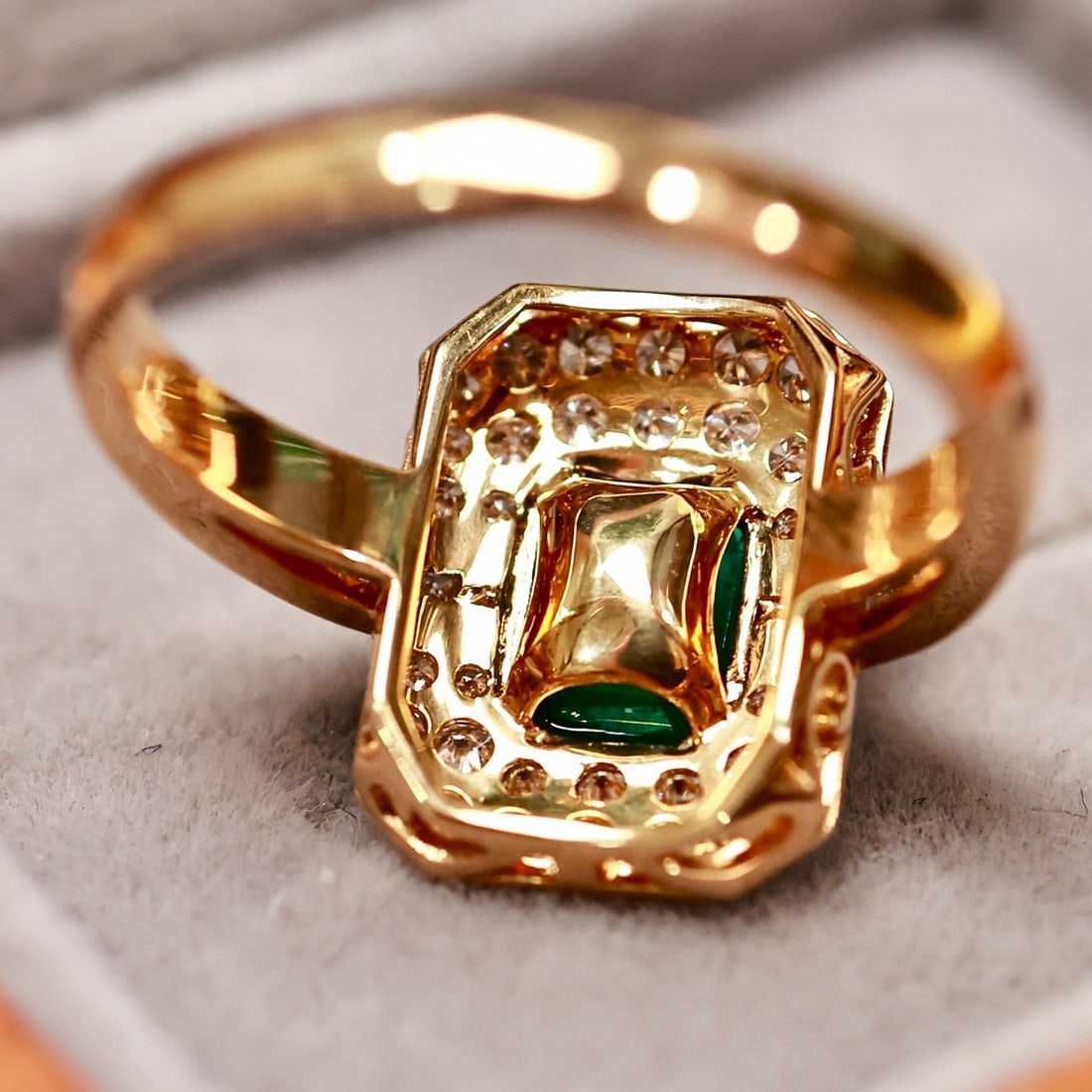 14k Gold 1.33 Ctw Vivid Green Natural Emerald & Diamond Ring - 5