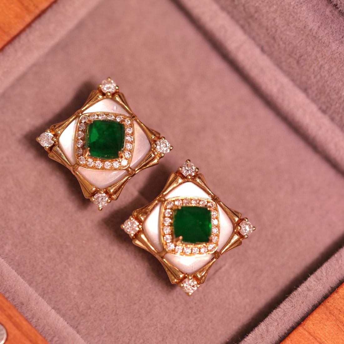 14k Gold 1.27 Ctw Vivid Green Natural Emerald & Diamond Earrings - 8
