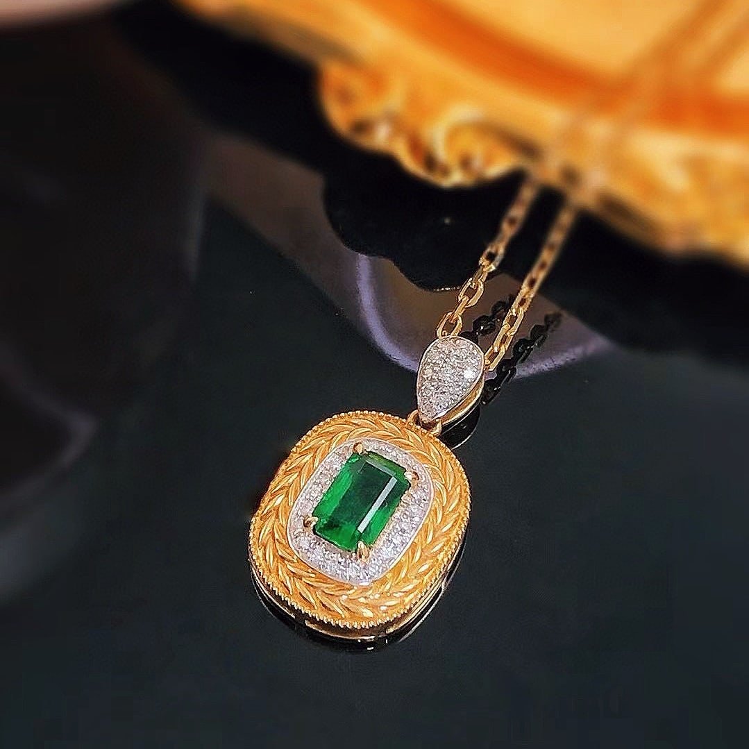 14k Gold 0.6 Ct Vivid Green Natural Emerald & Diamond Pendant( Without Chain ): Ref:230996368 // gold content:14k gold // main gemstone:emerald // shape:octagonal // carat weight:0. 6ct // color:vivid green // treatment:natural // // adjacent gemstone 2 : diamond // shape:round