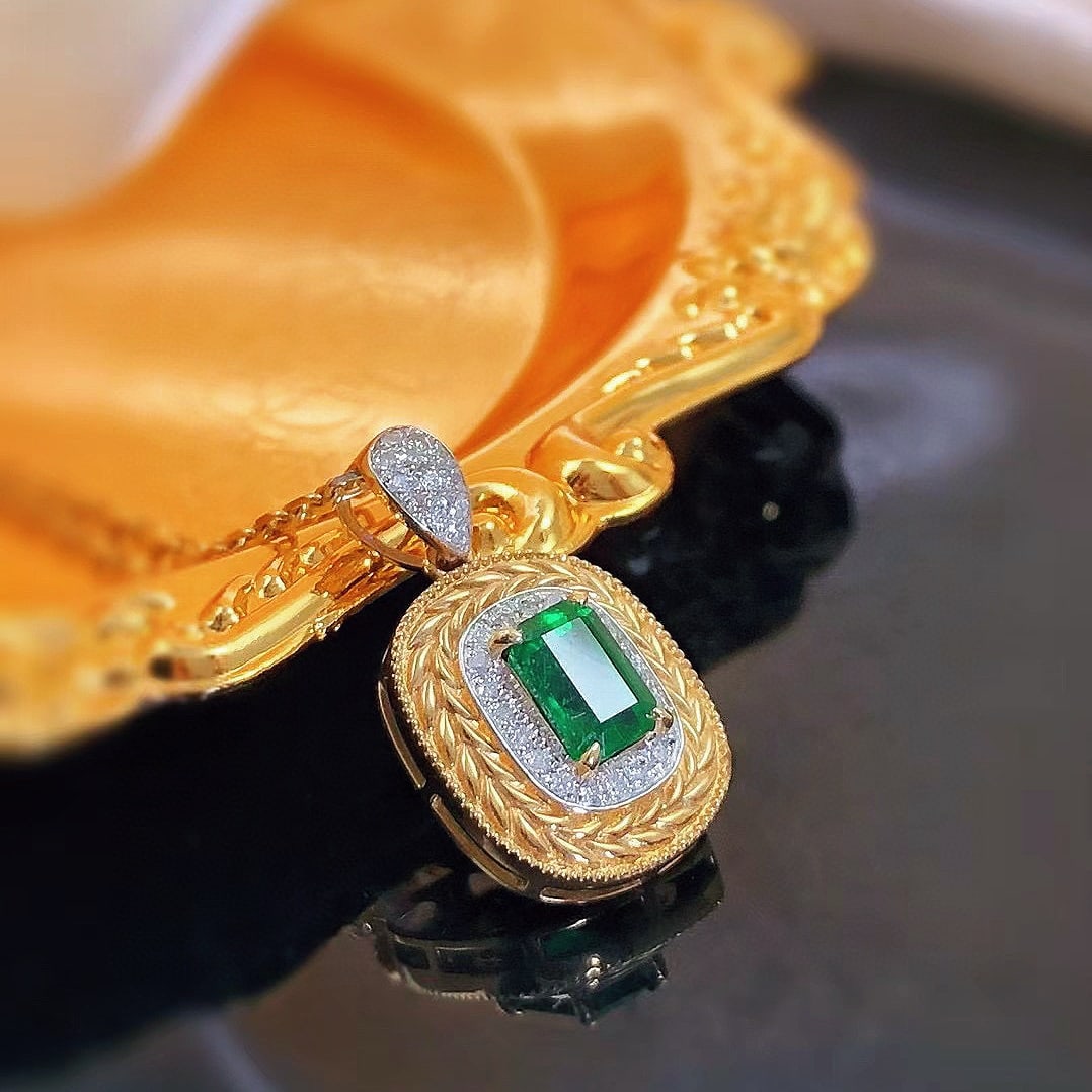14k Gold 0.6 Ct Vivid Green Natural Emerald & Diamond Pendant( Without Chain ) - 2