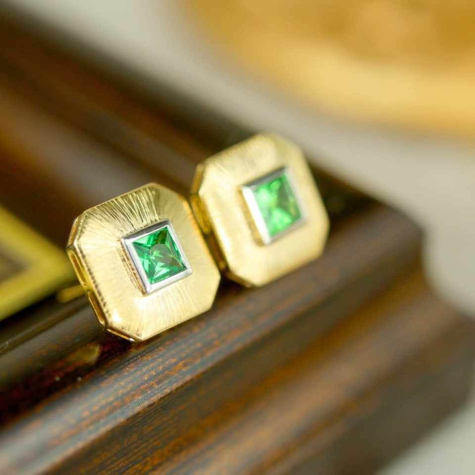 14k Gold 0.50 Ct Vivid Green Natural Tsavorite Earrings - 3