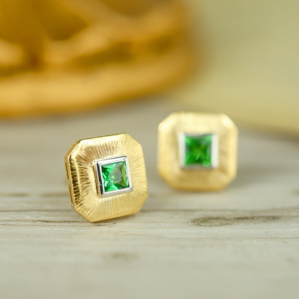 14k Gold 0.50 Ct Vivid Green Natural Tsavorite Earrings - 4