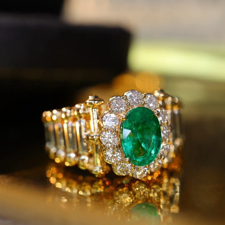 14k Gold 1.31 Ctw Vivid Green Natural Emerald & Diamond Ring - 2