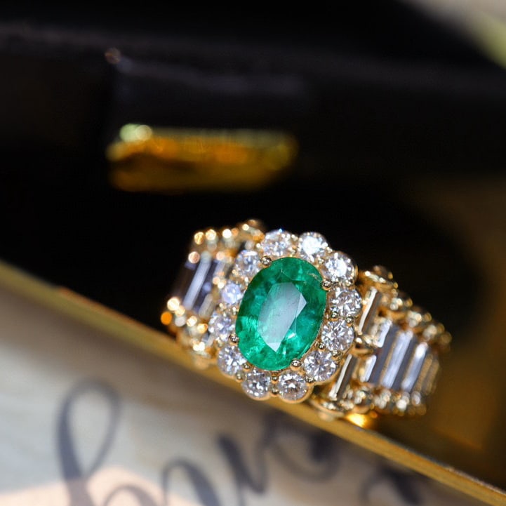 14k Gold 1.31 Ctw Vivid Green Natural Emerald & Diamond Ring - 3