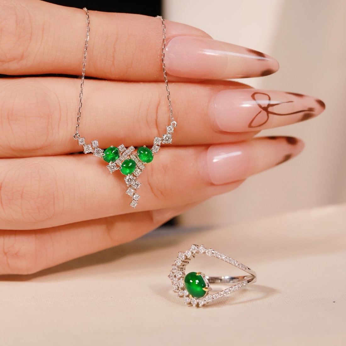 14k Gold 1.83 Ctw Vivid Green Natural Emerald & Diamond Jewelry Set: Ref:230996387 // gold content:14k gold // ring size:7. 25us // // necklace // main gemstone:emerald // shape:oval // carat weight:0. 51ct // color:vivid green // treatment:natural // // adjacent gemst