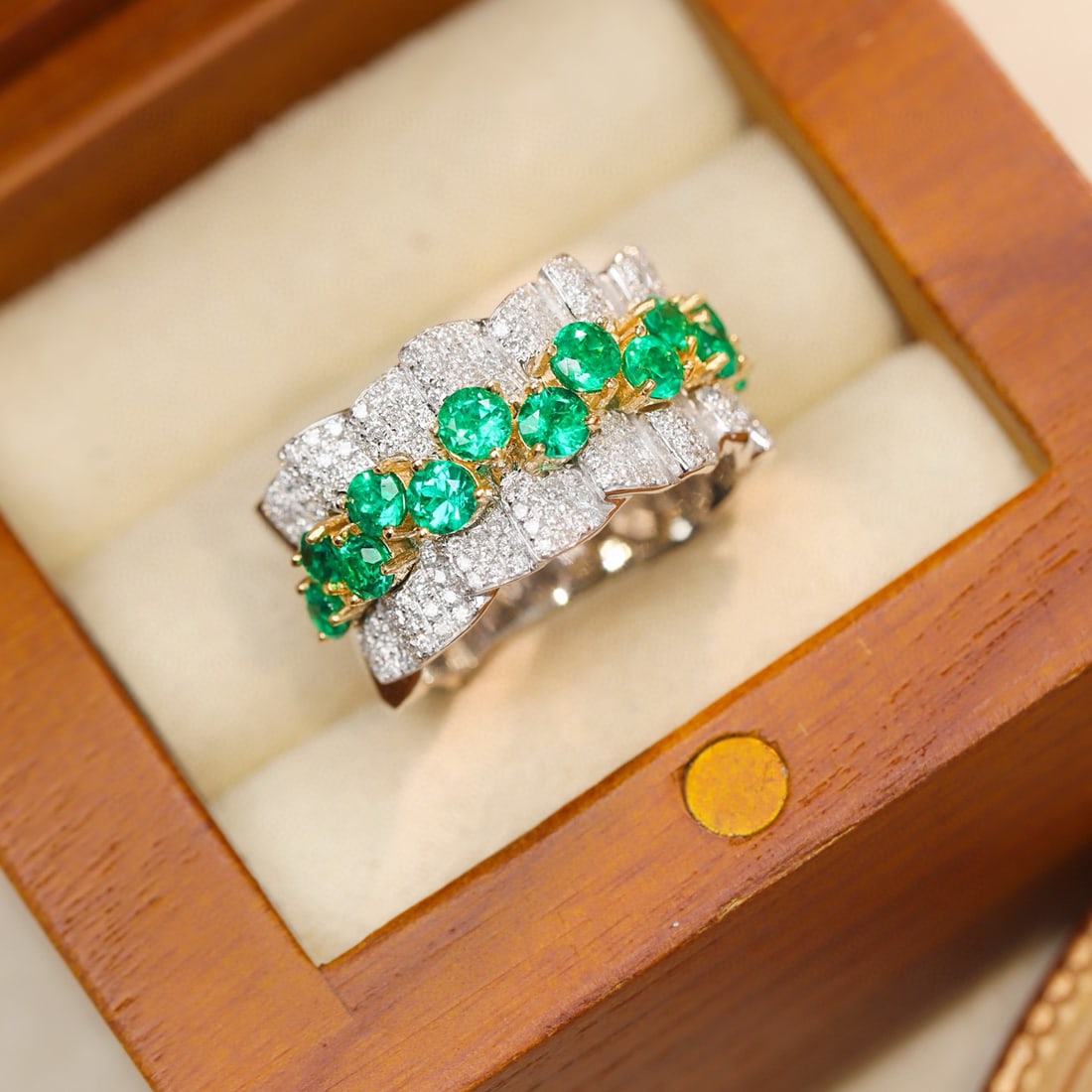 14k Gold 2.31 Ctw Vivid Green Natural Emerald & Diamond Ring - 6