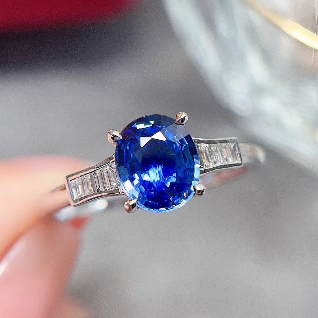 14k Gold 1.58 Ctw Natural Sapphire & Diamond Ring: Ref:230996390 // gold content:14k gold // ring size:7. 25us // // main gemstone:sapphire // shape:oval // carat weight:1. 5ct // color:cornflower blue // treatment:natural // // adjacent gemstone 2 : 