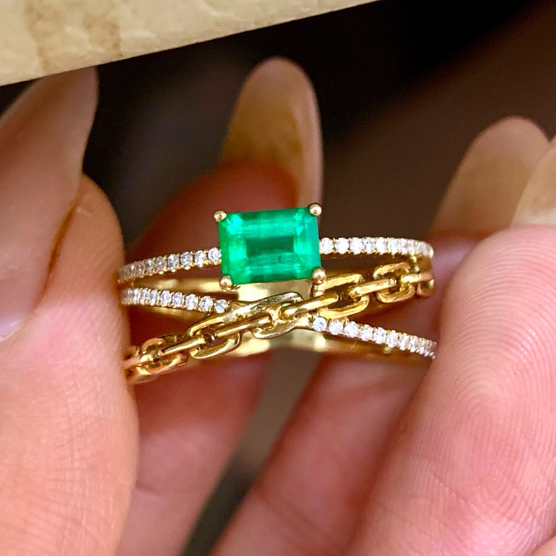 14k Gold 0.59 Ctw Vivid Green Natural Emerald & Diamond Ring: Ref:230996395 // gold content:14k gold // ring size:7. 25us // // main gemstone:emerald // shape:octagonal // carat weight:0. 47ct // color:vivid green // treatment:natural // // adjacent gemstone 2 :