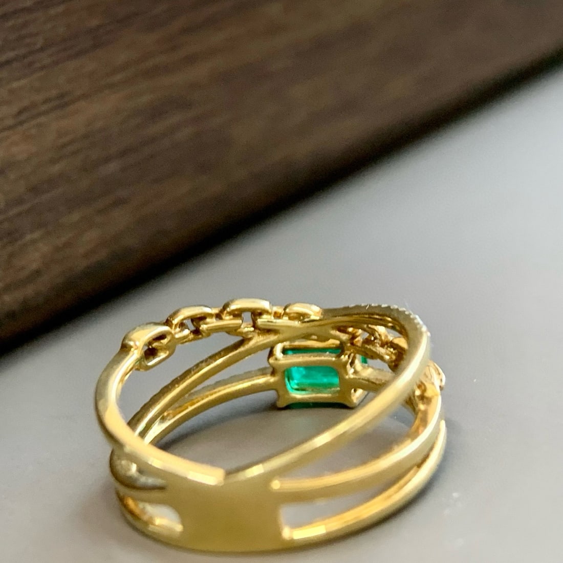 14k Gold 0.59 Ctw Vivid Green Natural Emerald & Diamond Ring - 2