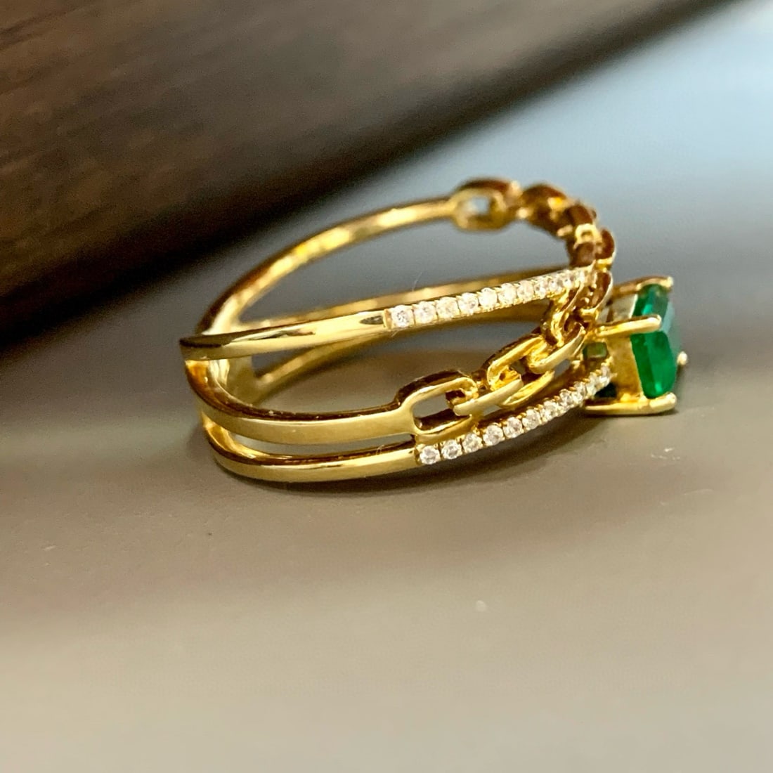 14k Gold 0.59 Ctw Vivid Green Natural Emerald & Diamond Ring - 3
