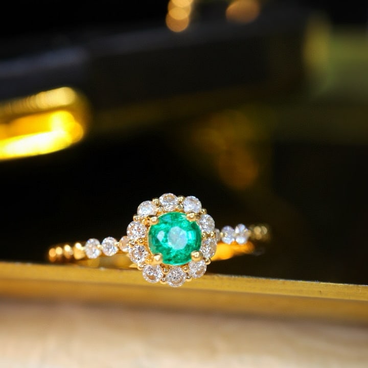 14k Gold 0.25 Ct Vivid Green Natural Emerald & Diamond Ring: Ref:230996405 // gold content:14k gold // ring size:7. 25us // // main gemstone:emerald // shape:round // carat weight:0. 25ct // color:vivid green // treatment:natural // cut grade:g // // adjacent g