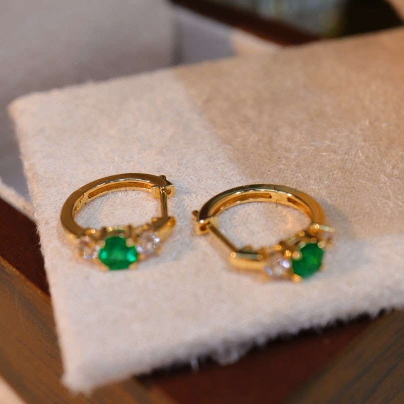 14k Gold 0.35 Ct Vivid Green Natural Emerald & Sapphire Earrings - 4