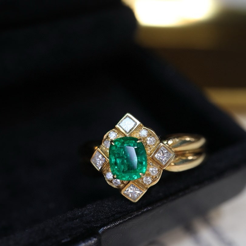 14k Gold 1.14 Ctw Vivid Green Natural Emerald & Diamond Ring - 3